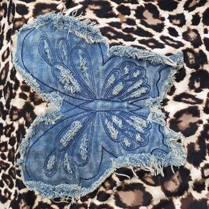 NWOT ANIMAL PRINT DENIM ACCENT TEE